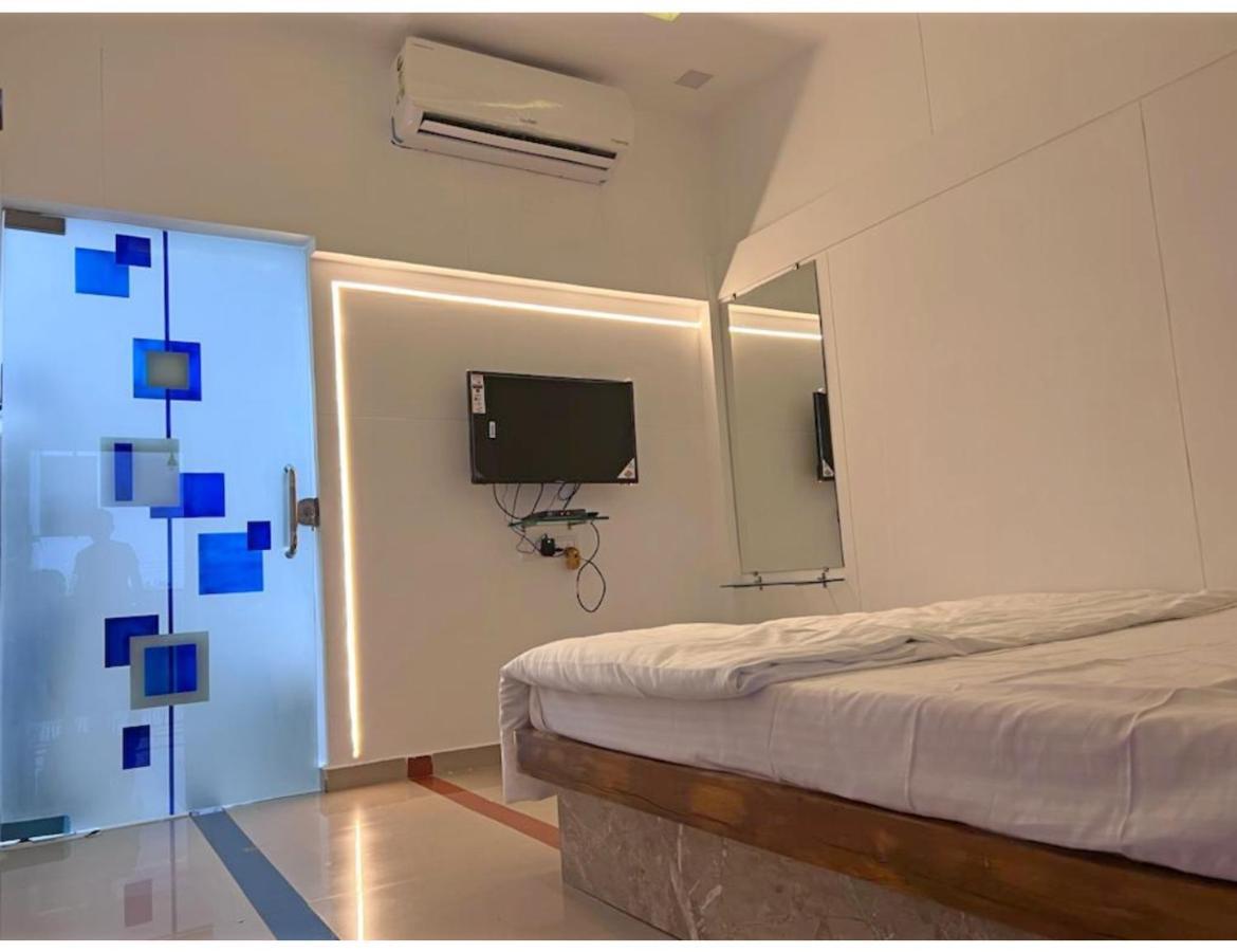 Hari Homestay, Garudeshwar エクステリア 写真