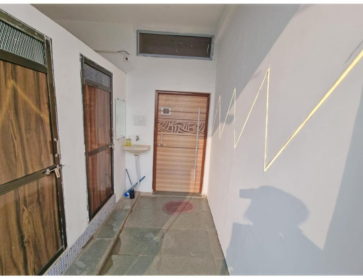 Hari Homestay, Garudeshwar エクステリア 写真